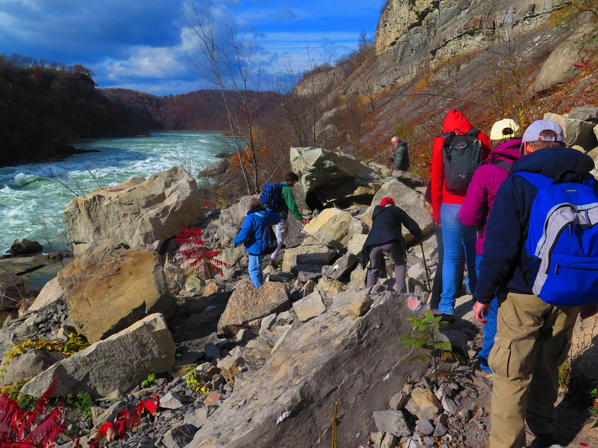 Weekend guided hikes: waterfalls, ice caves, a rare tour of Iona Island, Niagara gorge &amp;more ow.ly/UzCXM