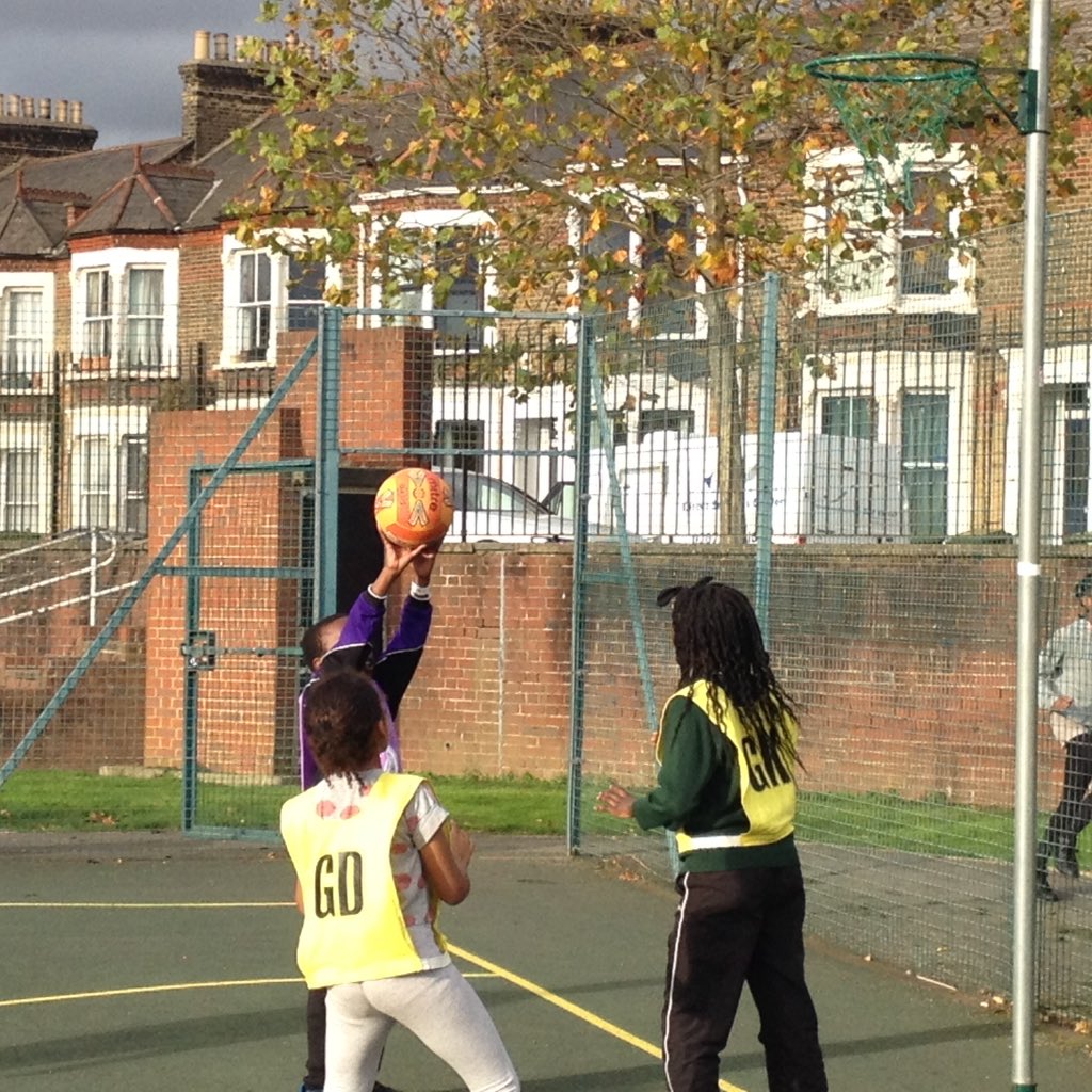 PLFC_PE's tweet photo. Woooohoooo we got through today's H5 Netball comp with out a downpour! Well done to all 23 Lewisham teams #Ballers https://t.co/0l8yc9c94o