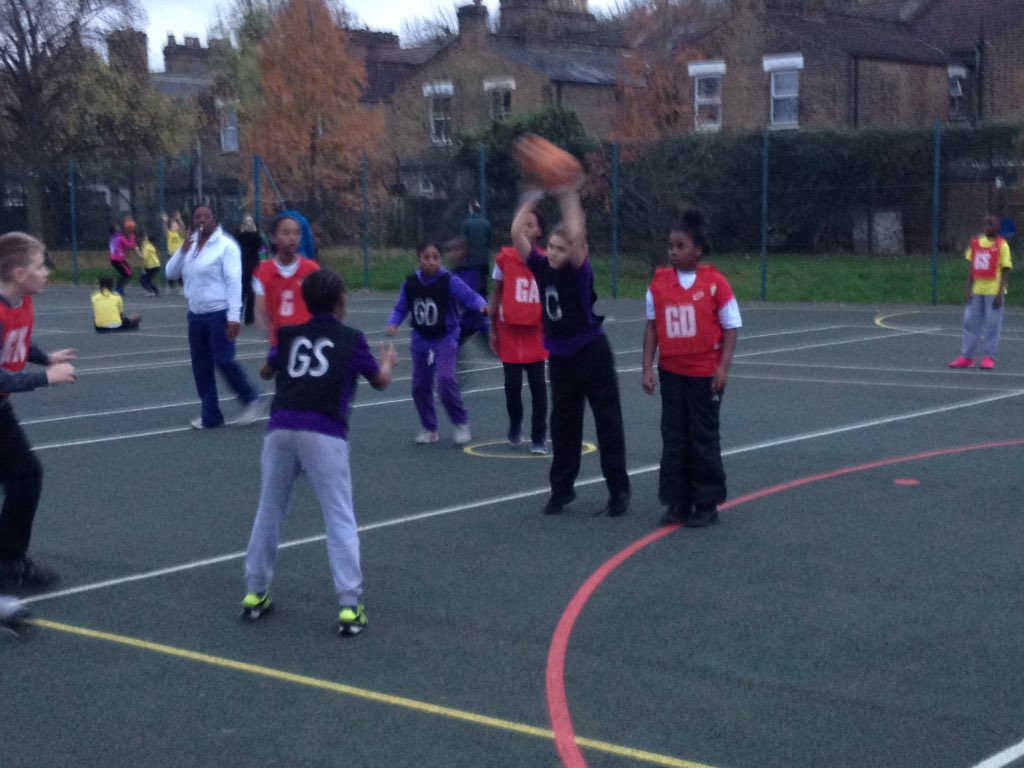 PLFC_PE's tweet photo. Woooohoooo we got through today's H5 Netball comp with out a downpour! Well done to all 23 Lewisham teams #Ballers https://t.co/0l8yc9c94o
