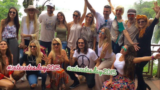 1 pic. #CataratasDay2015 con todo el equipo! <3 https://t.co/Alm1JjUzp2