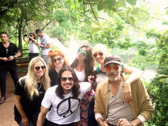 2 pic. #CataratasDay2015 con todo el equipo! <3 https://t.co/Alm1JjUzp2