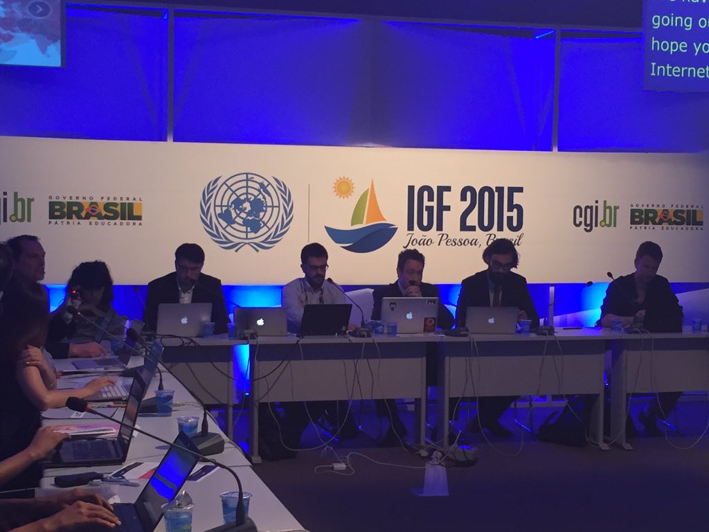elaforde's tweet photo. Conociendo experiencias de Observatorios en el mundo #IGF15, pronto uno sobre #DemocraciaDigital #Perú @ddintorg https://t.co/IN6pNdo0EB