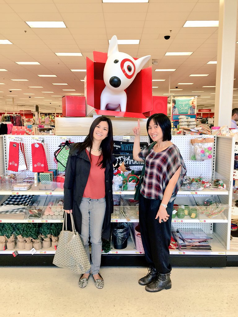 T2036 amazing guests loving our new Bulleye's Playground 🎯 <a href="/RodneyLast/">Rodney Lastinger</a> <a href="/Hueypritchett/">malcom_pritchett</a> <a href="/AmyMaigret/">Amy Maigret</a> <a href="/Jennaadams1279/">Jenna adams</a>