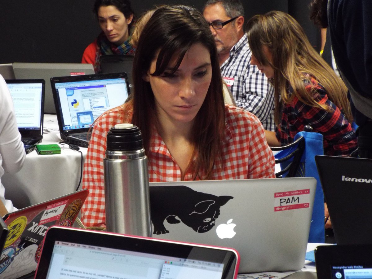 EllaQuimica's tweet photo. Cumplimos con el objetivo, estamos en el #taller #DjangoGirlsMdz https://t.co/bRnPylpEfT