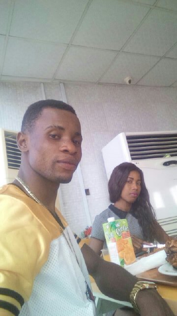 2_secondz's tweet photo. Chilling https://t.co/ZeaiS7KGpZ