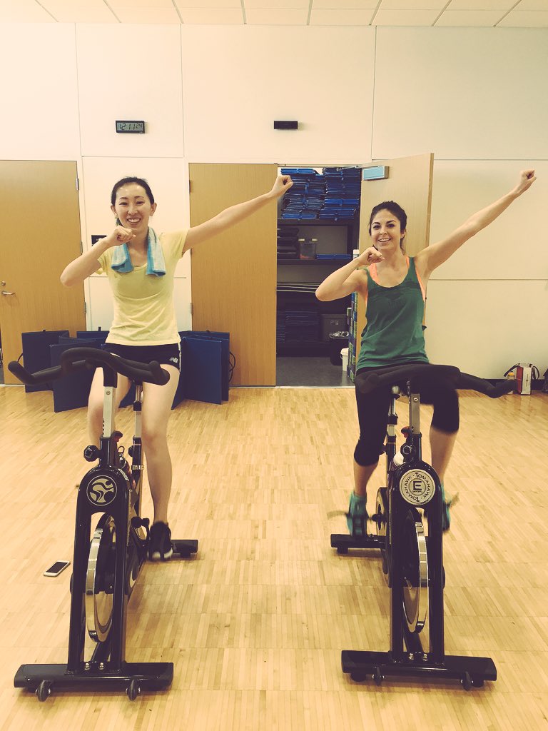 GabyArora's tweet photo. #SpinClass with Courtney is the way to go! @UTDRecSports #JSOMatWork @huabai https://t.co/uVYf65uPCp