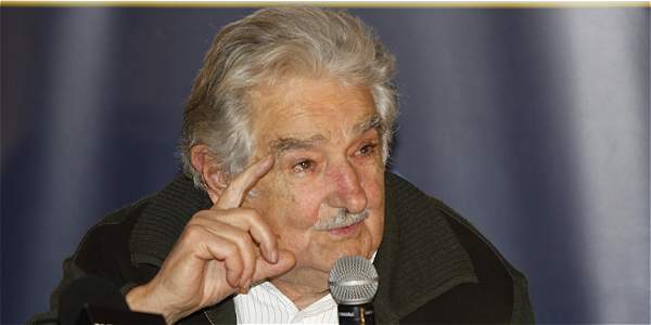 ELTIEMPO's tweet photo. “Un proceso de paz como el de Colombia no debería tener obstáculo político”: José Mujica https://t.co/CmlMESfvtV https://t.co/iRWKOVaczP