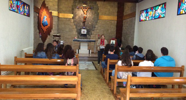 cole_sagrada's tweet photo. 3° y 4° ESO de Alzira, Castalla y Jávea hemos celebrado juntos el día de don Vicente Garrido https://t.co/ssjgL5wCVV https://t.co/cZlSpiHTdR