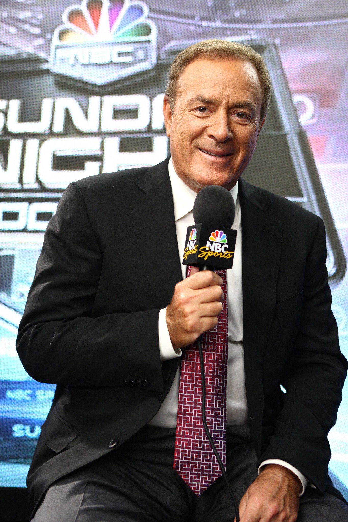 We would like to wish a happy 71st birthday to legendary sportscaster Al Michaels! 