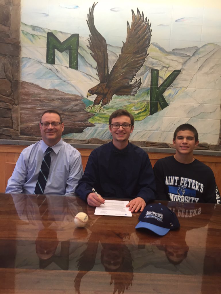 matt_clem44's tweet photo. Signing Day✒️⚾️ @BpeTitans @BergerBaseball @KnollsHeads @BaseballFactory https://t.co/ZKNzaAhI8l