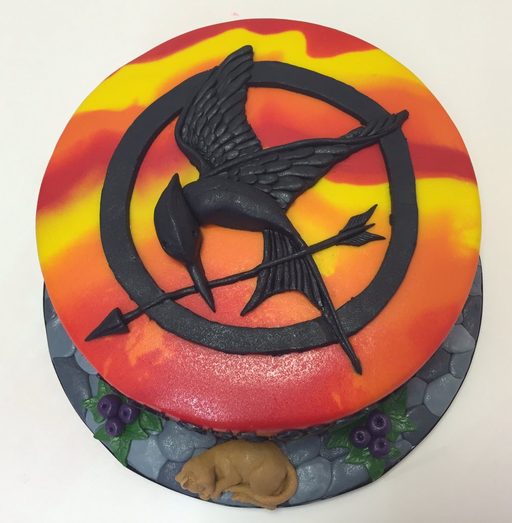 CakeBoxKent's tweet photo. Who's getting excited for #MockingjayPart2 ??? WE ARE! #Katniss #Buttercup #Nightlock #eggfreecake #CakeBoxGravesend https://t.co/LY9UtnfyFk