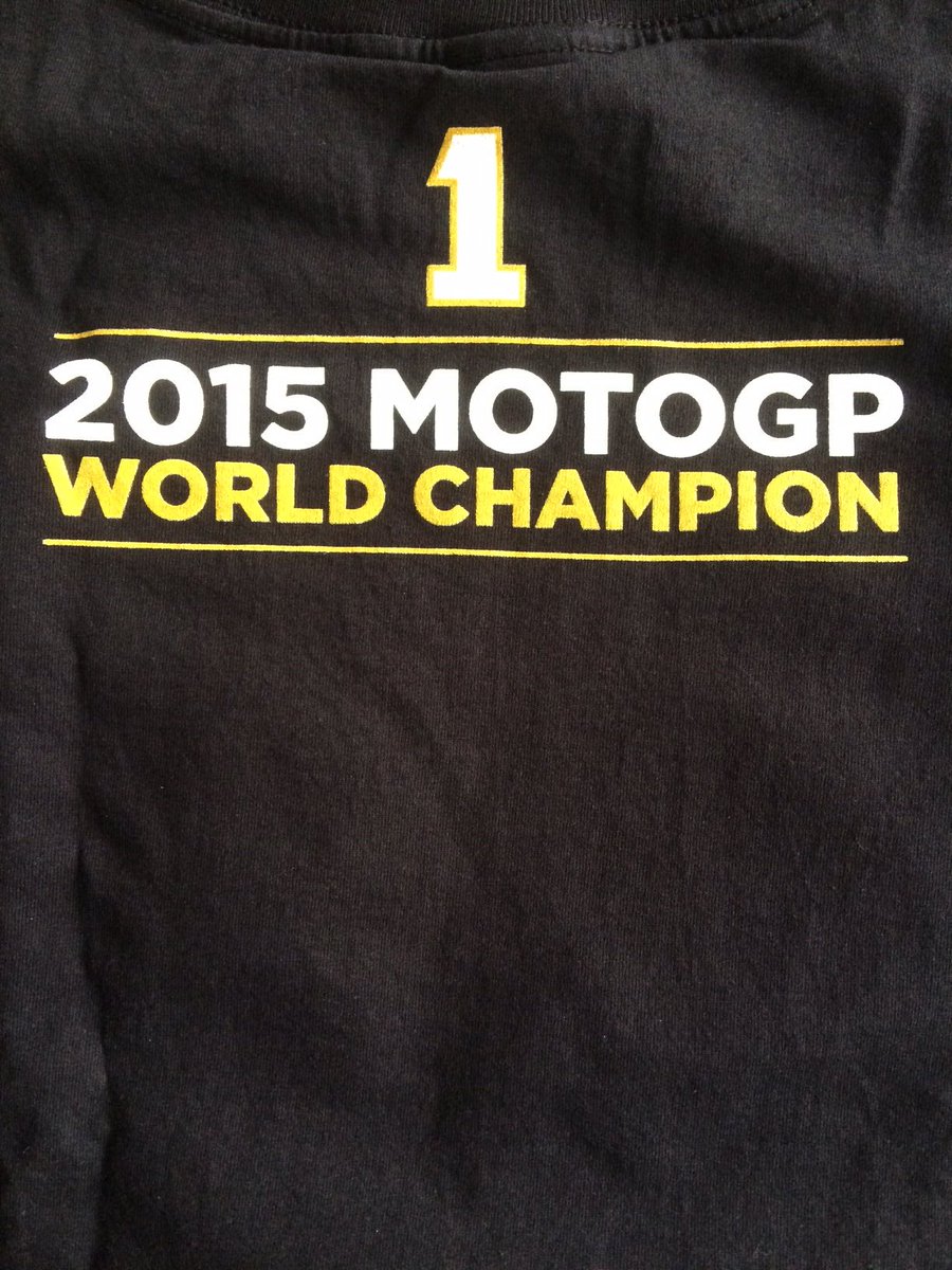 totgira's tweet photo. RT i FOLLOW si vols la samarreta de campió de Jorge @Lorenzo99 firmada pel mallorquí! #UniversMotoGP https://t.co/0hTOcyrmBh