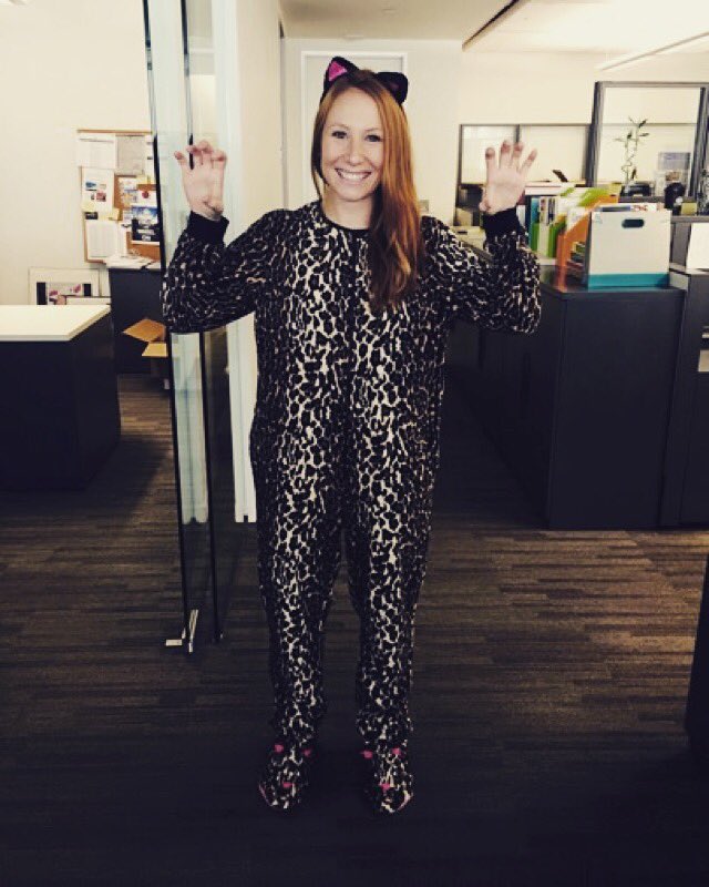Sazzy_Says's tweet photo. #tbt One of my favorite costumes this year 🐱🎀 My friend @erinmichele1214 went to work dressed up as an #UberKITTEN! https://t.co/Cxjoy0jfWA