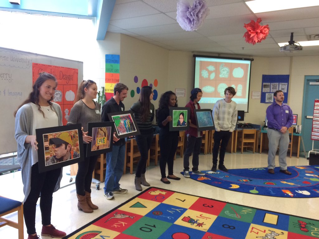 GlennEOSLibrary's tweet image. Prof. Berry&apos;s Graphic Design and Imaging class teaching 4th grade how to make their own graphic designs. @Trevecca