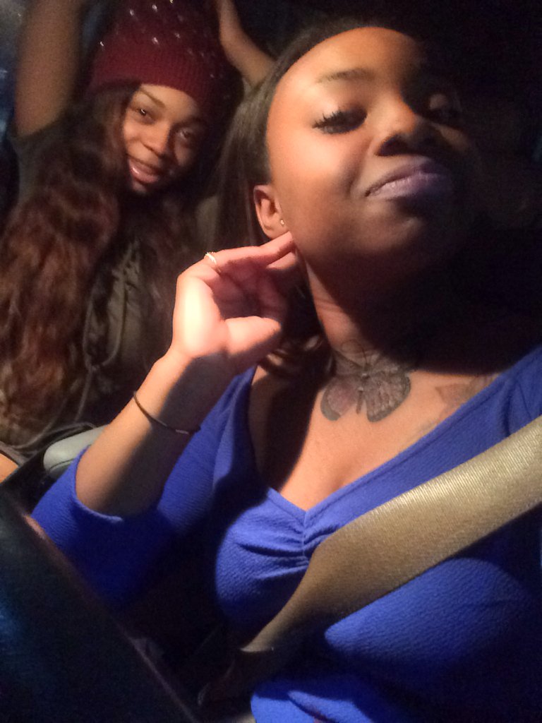Bre_PinkKisses's tweet photo. 👯😘😻 Catch us in traffic 😜
#MyLigtherTwin 😂 https://t.co/suGOtzPG2p