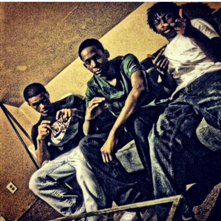 Free30Campaign's tweet photo. TBT Inna Stu wit My Bruddas #FEBCrew https://t.co/L4o0i06QIQ