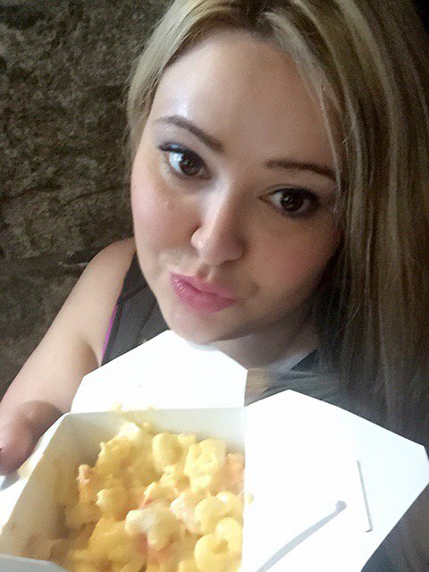 Best seafood Mac n cheese ever!! Yay Boston!! https://t.co/bmK2wL1aW3