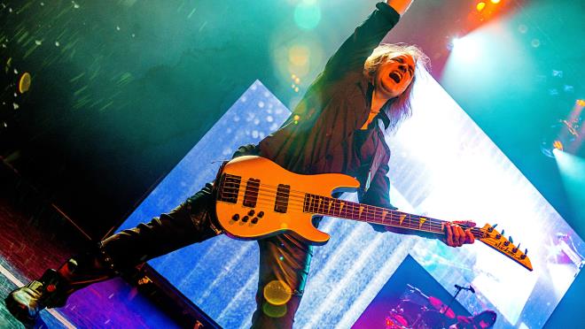 A very happy 51st birthday to Planet Waves Artist, Dave Ellefson   