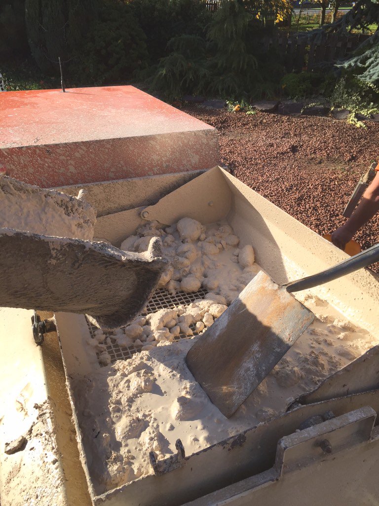 PrbPhil's tweet image. @hopeconcrete  do you supply premium products of this poor quality to anyone else or is it just us #gypscreed #why