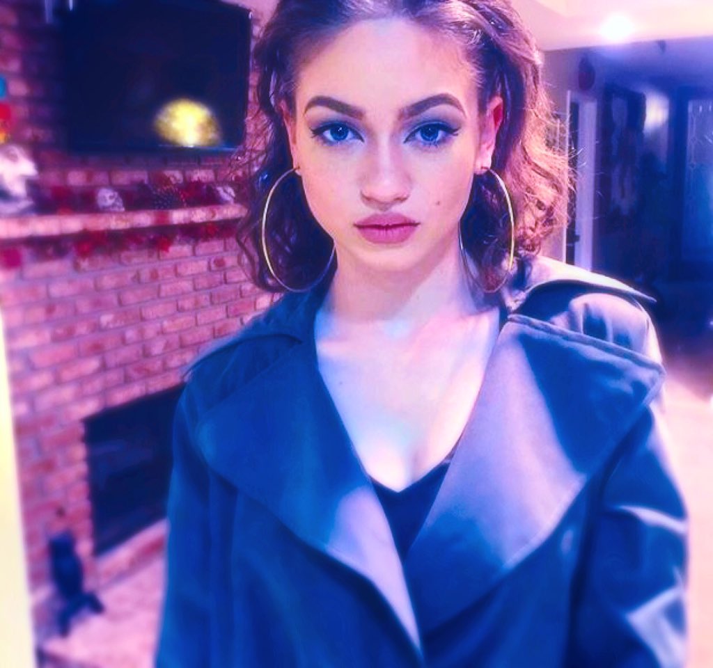 Dytto Bae On Twitter Iam Dytto Can Go From Cute And Innocent To Sexy And Hot 😍🙈