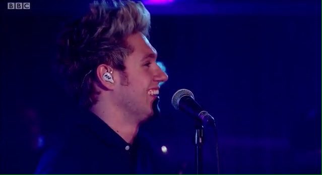 definenjh's tweet photo. Profile /pro'fʌil/ :

1. a side view of an object or structure, especially of a human head https://t.co/JwlxOK9p7D