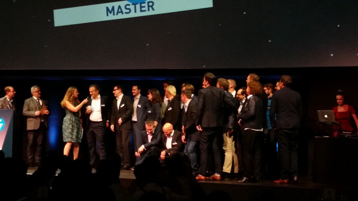 isolabella99's tweet image. Golden Eye! #Paymit the best of all swiss apps 2015 #bosa CONGRATULATIONS @zkb_ch #ubsschweiz #sixgroup