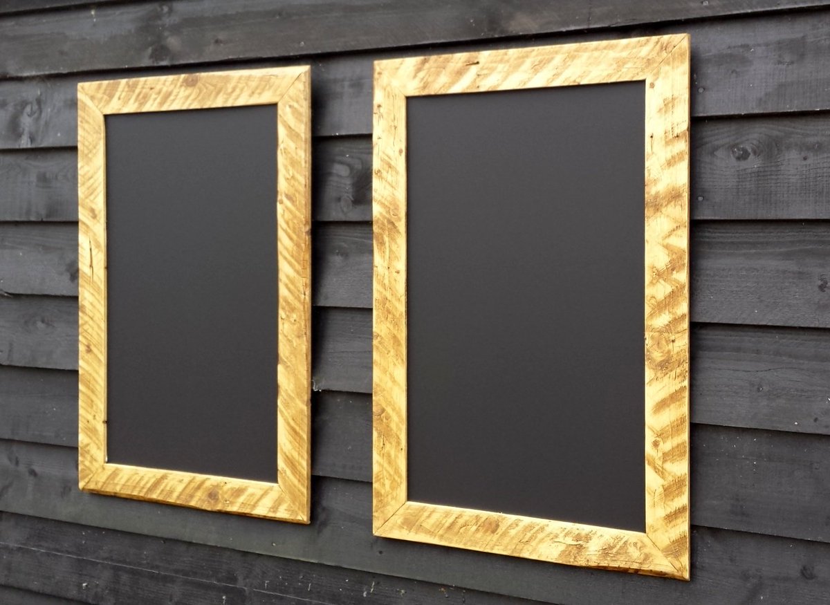 RobCSHarrison's tweet image. Two upcycled pallet menu boards on their way to @TomsKitchens. Hope they make an impact in one of Tom's restaurants.