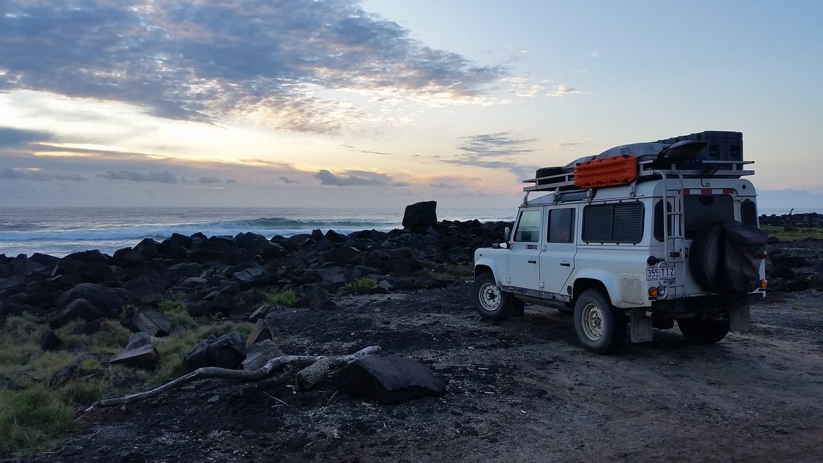 KayakNomad's tweet photo. Great start to the day. #dawn at #flatrocks #ballina #hemamaps #maxtrax #landrover #defender #sunrise https://t.co/pubrNmDLXK