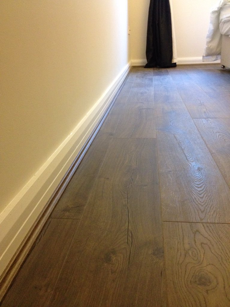 Installerbyron's tweet photo. Apartment in @QuickStepFloors by myself and @installersteve2 @ourowndesigns #impressiveIM1849 #oakbrown https://t.co/MBsxMs5lHx