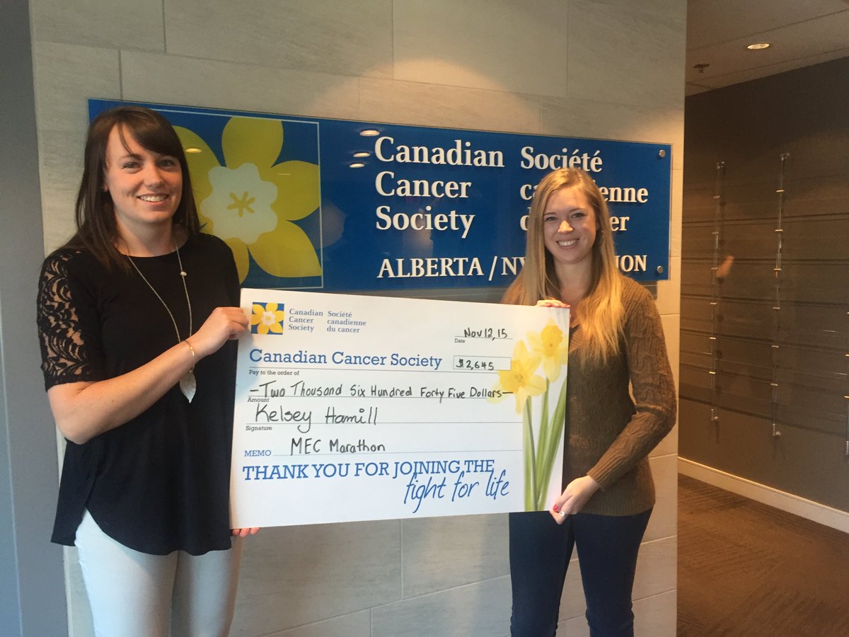 CancerSocietyCG's tweet photo. Impressive #CancerFighter Kelsey raised $2,645 and ran her first marathon to support her loved ones! Thanks Kelsey! https://t.co/G3ZLks4SOe