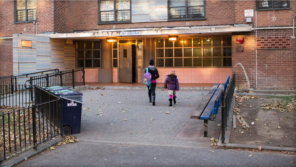Smoking could soon be banned in the nation's public housing CBS News