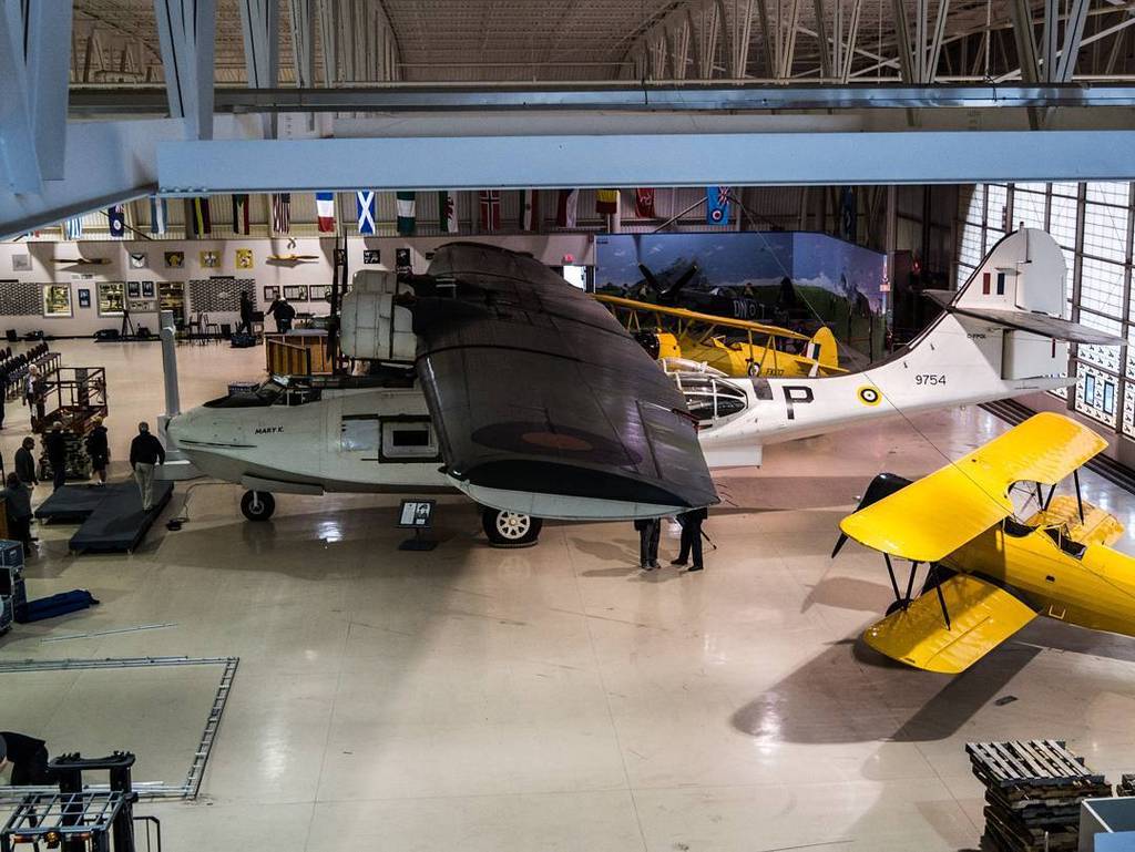 ArtoftheImage's tweet image. Side view from above of the #Consolidated #PBY5A #Canso #RCAF 11084 @CWHM #lestweforget

#… ift.tt/20PYOyH