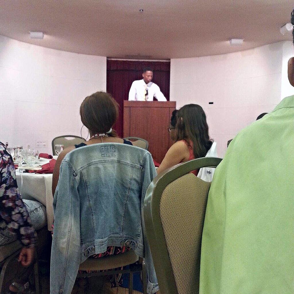 BreonBeBreezy's tweet photo. Vote Breon for president #ImNotNew2This #KeepItEasy&Vote4Breezy https://t.co/EY34UdNEyv