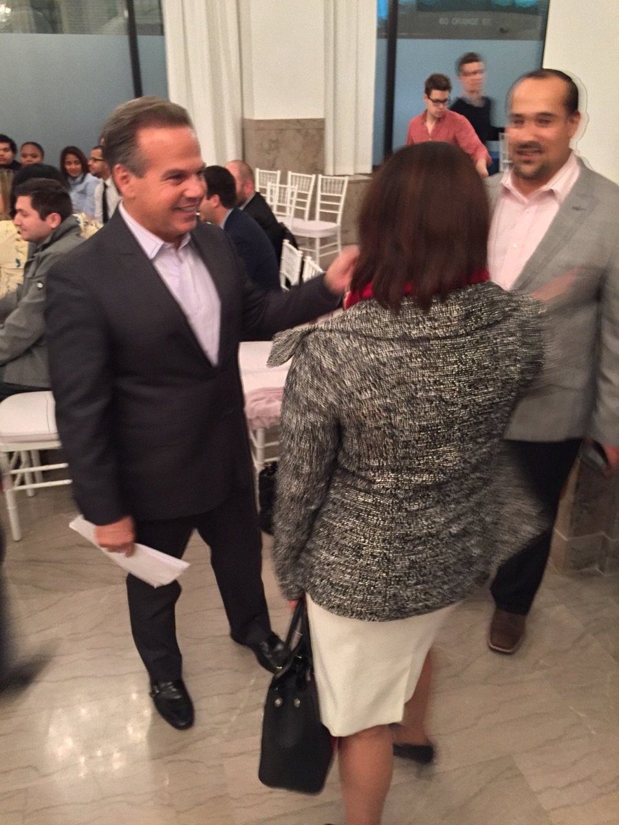 YoSoyDUSA's tweet photo. Had a great time listening to some very intelligent youth voice their concerns to @RepCicilline #NextGenTH https://t.co/FXog5Vdkib