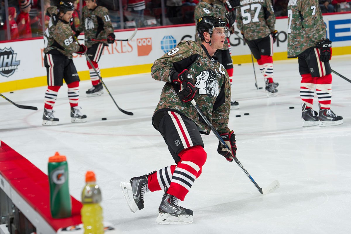 Chicago Blackhawks on X: The @Boeing #VeteransDay camouflage jersey  auction is live! All proceeds benefit the @USO_of_Illinois. Bid now:    / X