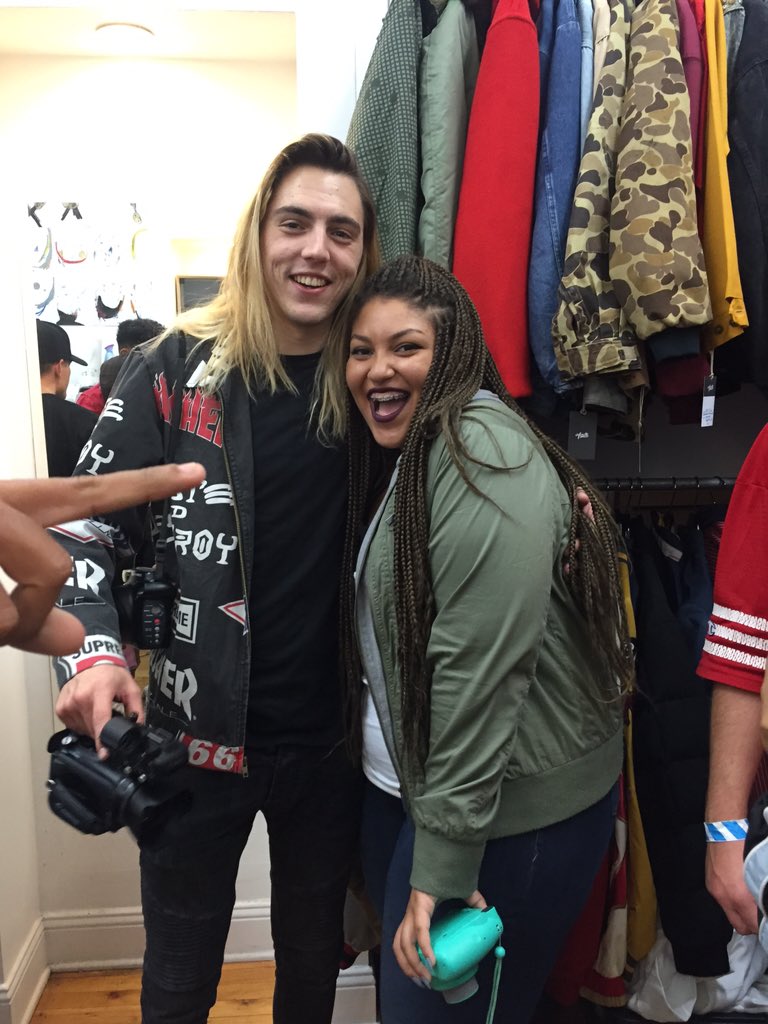 TSUNAMlKY's tweet photo. I'm just like maxx is the loml https://t.co/ETRGKAXeLE