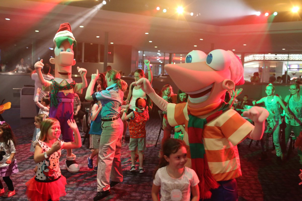 WDWTools's tweet image. Club Tinsel is rocking!