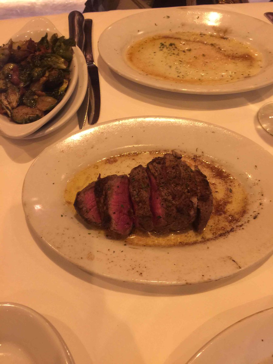 Girls Dinner!!
#BillionDinners Challenge via <a href="/Dinnercall/">DinnerCall</a>! (8 people, 53 mins)
