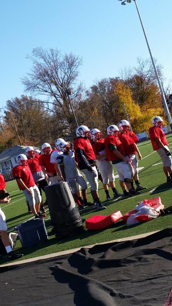 Advance_PT's tweet photo. HHS Football practicing for Saturday's big quarterfinal game! Photo by our ATC, Lisa Plattner.  @Hannibal_AD https://t.co/rlpDtQtU5B