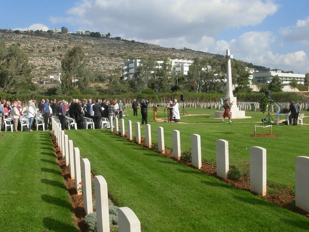 phaleron1964's tweet photo. Sowing turf at #cwgc #SudaBay War cemetery anb aprox 1 month later #Greece Antonis Antreas Pantelis and Angelos https://t.co/yIaY3NYTBp