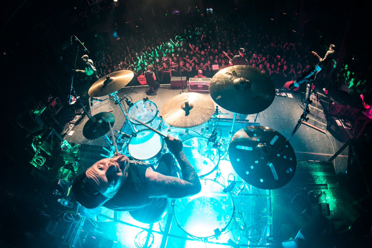 Sleeping With Sirens tweet media