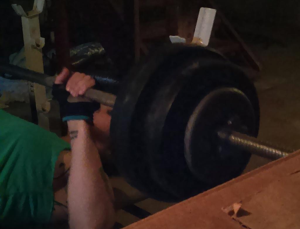 flexylady_88's tweet photo. Benching 60lbsCan't wait to get my WTFgymwear to workout in, use WTFKIM 10%off #wtfgymwear #TeamWTF #wtfwarriors https://t.co/euTGjWshgJ