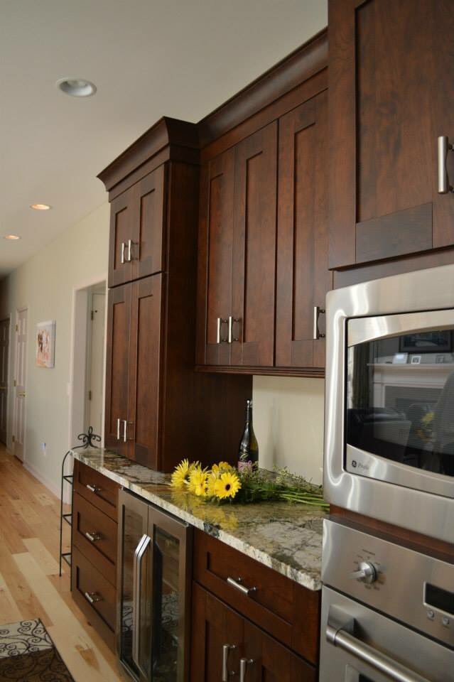 Studio76Kitchen's tweet photo. Dedicated baking area doubles as drinks station #designingkitchens #cooking #baking @geappliances @MontGraniteInc https://t.co/2XxqqKEbXn