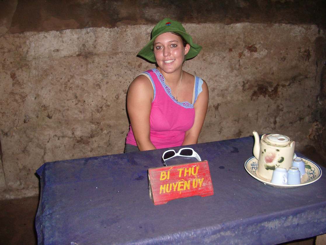 ElieRaflowitz's tweet image. Goooood morning #Vietnam. Yea, I had to do it. #Fall05Recap #HoChiMinhCity #SoutheastAsia wp.me/p3KAIM-jQ