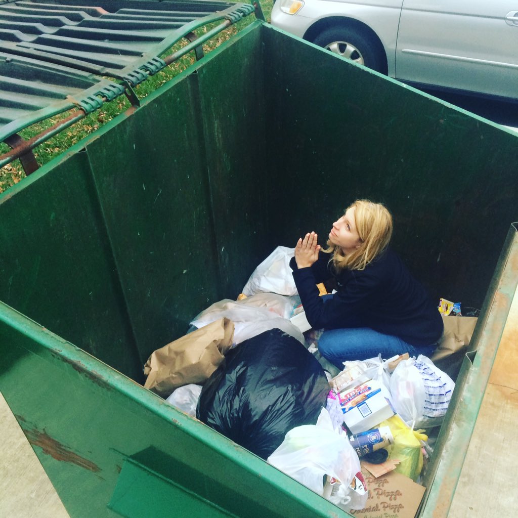 KappaZetaPi's tweet photo. It's hard to find a place more secret to pray than the dumpster. #KZP #kappazetapride #orgwars #trashtalkthursday https://t.co/m8lUN2Aqxu