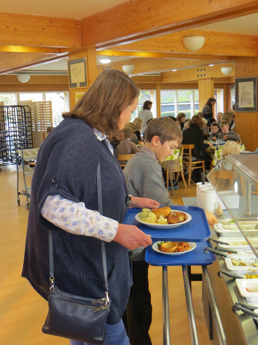 aldrojuniors's tweet photo. A busy dining room today for our Parents' and Sons' lunch.  A fantastic time was had by all. https://t.co/6bmm6dXJ29
