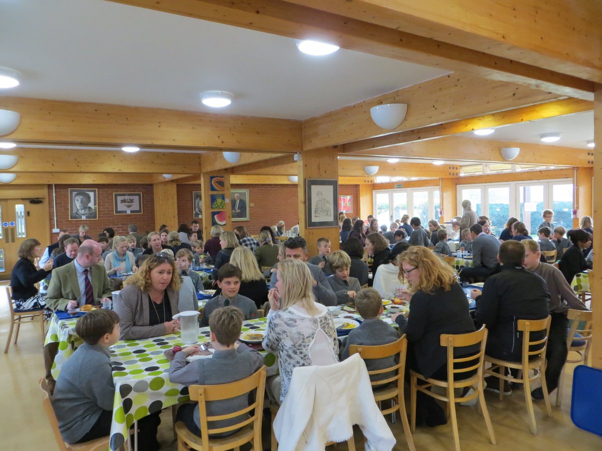 aldrojuniors's tweet photo. A busy dining room today for our Parents' and Sons' lunch.  A fantastic time was had by all. https://t.co/6bmm6dXJ29
