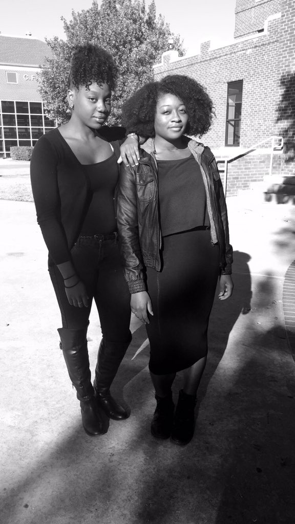 2017_Kmichelle's tweet photo. #BeTheChange ✊🏾 #blackout #conceredstudent1950 https://t.co/WG8ZULz9Gj