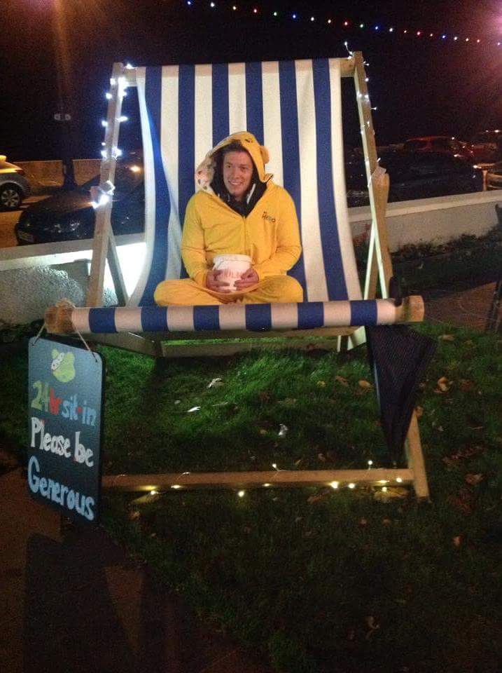 Young Daniel is in the deckchair now... <a href="/BBCWales/">BBC Wales 🏴󠁧󠁢󠁷󠁬󠁳󠁿</a> <a href="/BBCCiN/">BBC Children in Need</a> #CiN