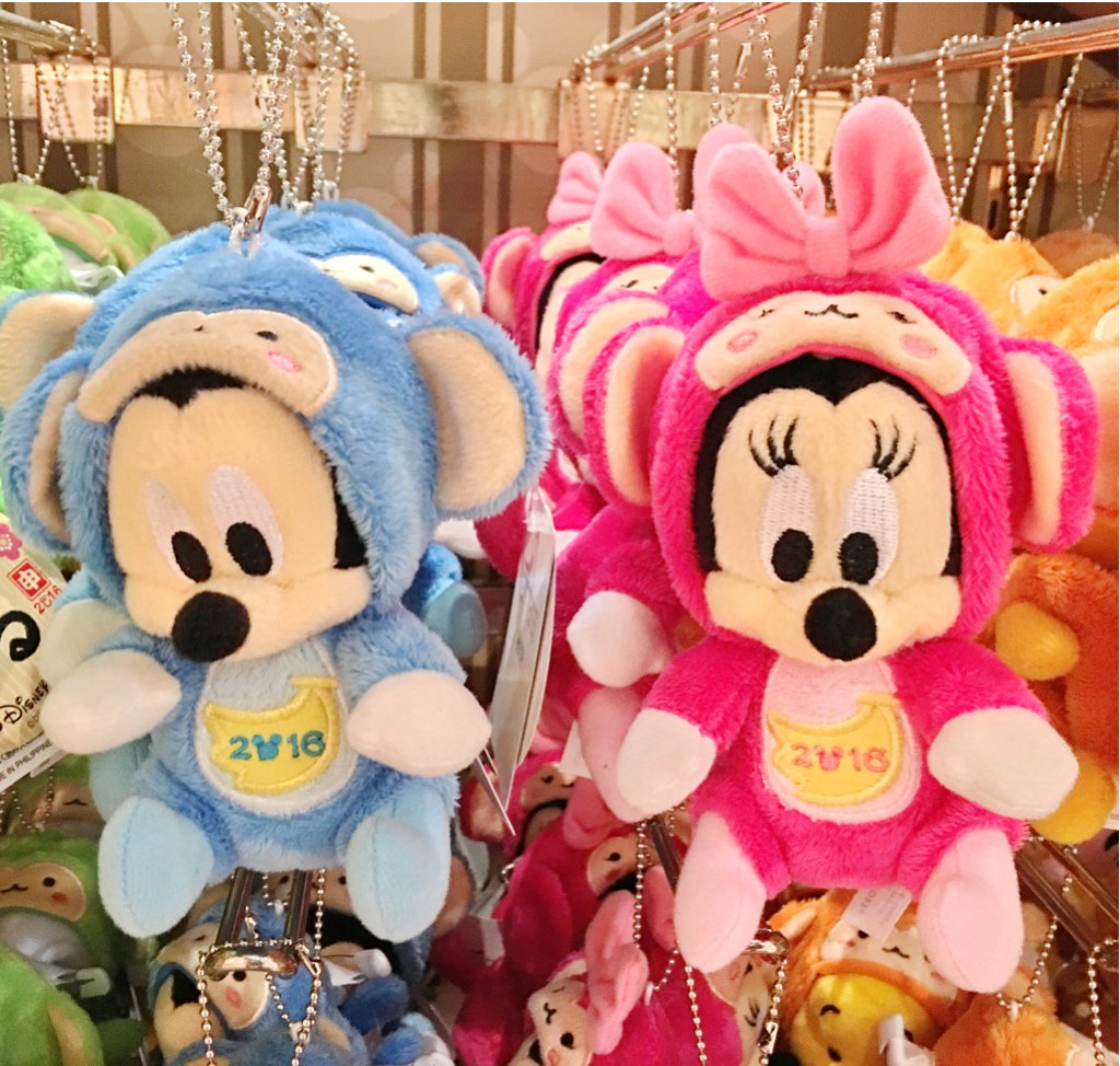 Mezzomikiのディズニーブログ サルの着ぐるみをきたミッキーたちとモンキーのぬいぐるみバッジ 本日新発売 価格各1500円です T Co Vbol7x5jre T Co Vwaqqlntnv Twitter